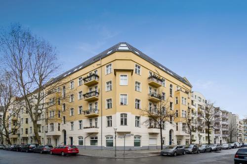 The Lohmeyerstr lI - Group Flat in Central Berlin Family-Friendly 2BR 4- 6 Guests - image 5