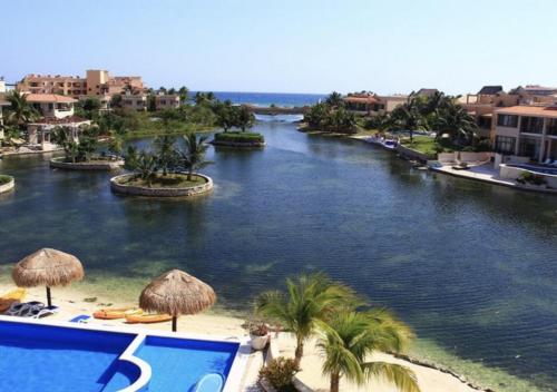 CONDO IN CLUB MARINA AT PUERTO AVENTURAS