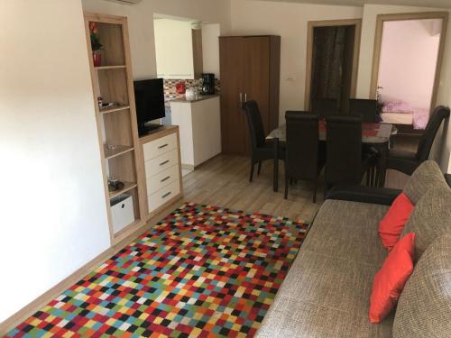 Tisno Central Apartments - image 2