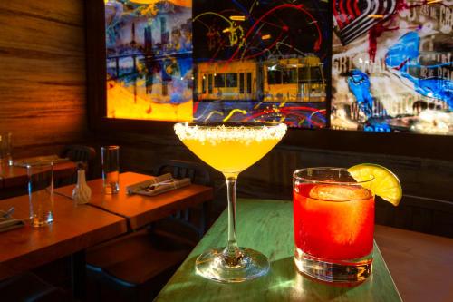 Silver Cloud Inn - Portland