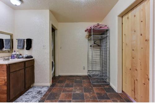 Austin Escape in 格蘭布魯克