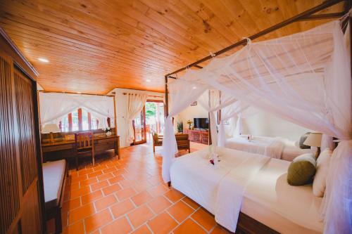 Standard Quadruple Sea View