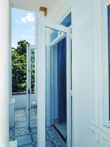 Hotel Diem My in Train Station