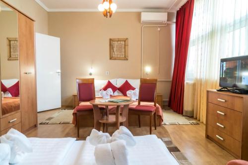 Hotel Dzsungel - image 10
