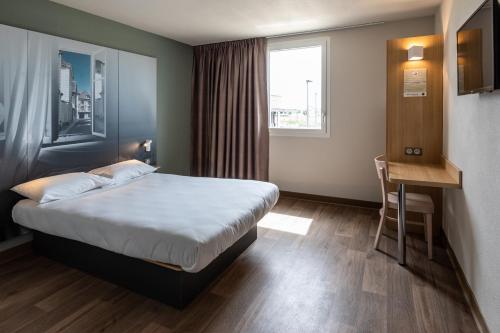 B&B HOTEL Troyes Magasins d'usine