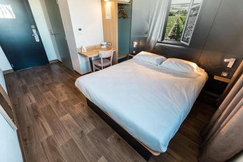 B&B HOTEL Troyes Magasins d'usine