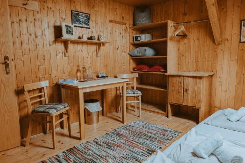 Quadruple Room with Shared Bathroom