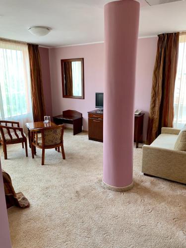 Hotel Elena - image 6