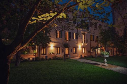 Cinque Teste Luxury Home