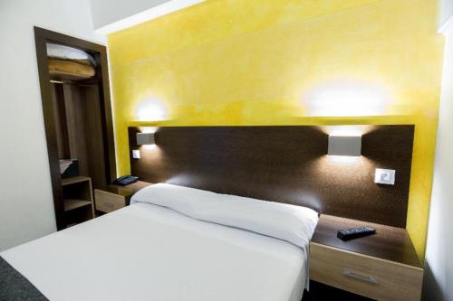 Apart-hotel Serrano Recoletos - image 10