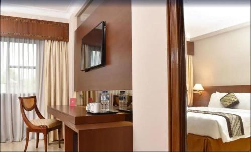 Guestroom, Ambhara Hotel in Blok M
