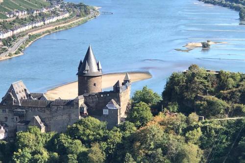 Schone Ferienwohnung Burgruine Fachwerkhaus 6.1km von Dichtelbach entfernt