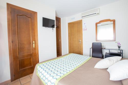 Hostal El Gallo - image 9