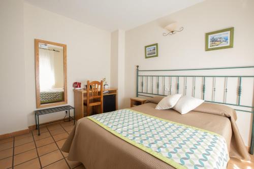 Hostal El Gallo - main image