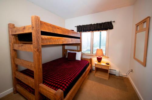 2Br Solitude -Ski-in, Ski-out Access to Promenade Trail condo in Ludlow, USA