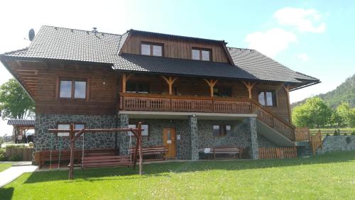 . Rekreačné zariadenie Chmelisko