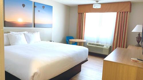 Days Inn by Wyndham Bernalillo in Bernalillo, USA