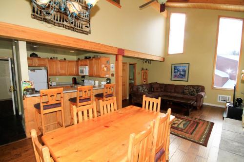 Mammoth Ski & Racquet Club #70 - image 7