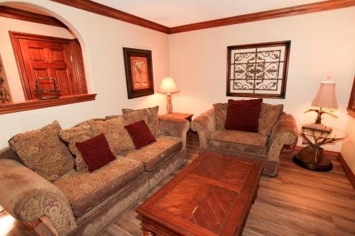 Mammoth Ski & Racquet Club #34 - image 5