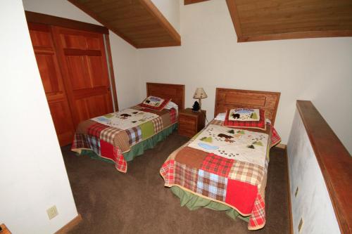 Mountainback #115, Loft, Den