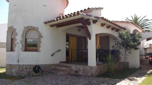 Two-Bedroom House image 6