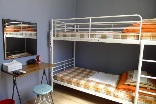 Twin Bunk bed Room with Private Bathroom