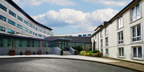Green Isle Hotel Dublin - image 13
