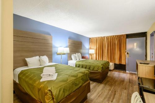 Quality Inn - image 12