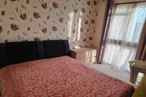 2 Bed Holiday Home In Greater London