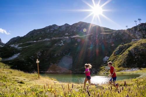 阿尔皮纳俱乐部酒店 - 查姆陪格尼-烯瓦努瓦斯