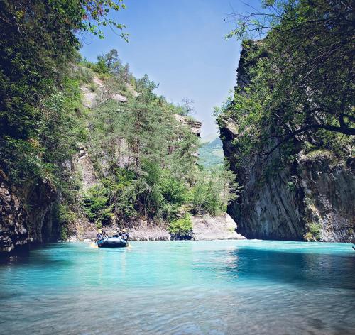 阿尔皮纳俱乐部酒店 - 查姆陪格尼-烯瓦努瓦斯