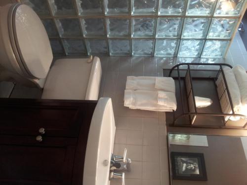 Coral Reef Guesthouse - 화장실