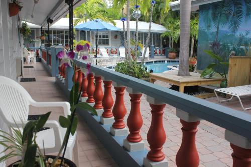 Coral Reef Guesthouse - image 2