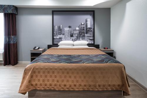 Super 8 by Wyndham Humble/Houston in East Houston