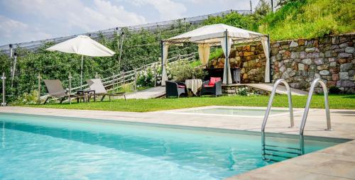 泳池, 喀什塔霍芙公寓 (Appartements Kirchtalhof) in 拉娜