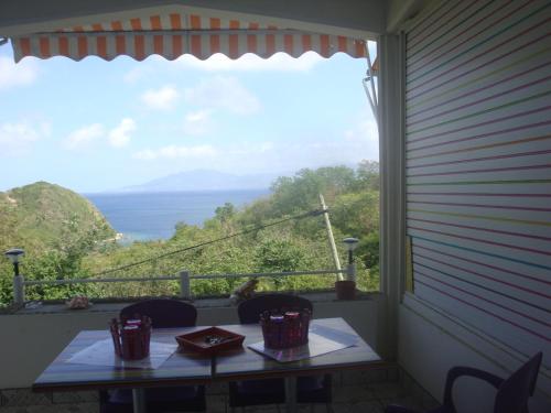 ESCALE CREOLE in 浩特漁村