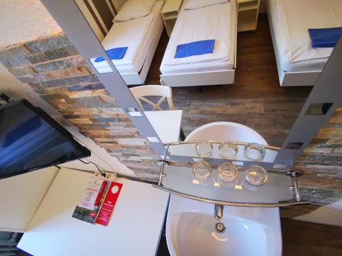 City Hostel - image 2
