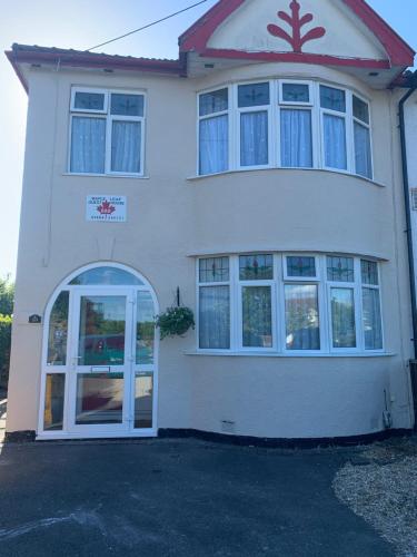 Maple Leaf Guest House - Bristol