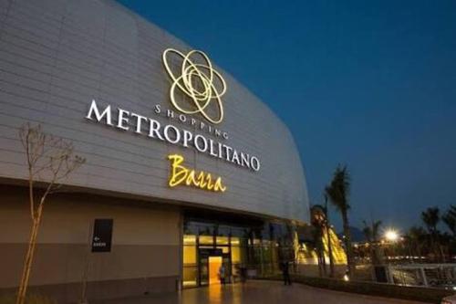 MELHOR LOCALIZACAO NA BARRA DA TIJUCA- Apartamento com Ar, wifi, microondas