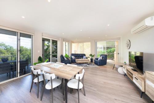 Booti Booti Chateau Lakeside