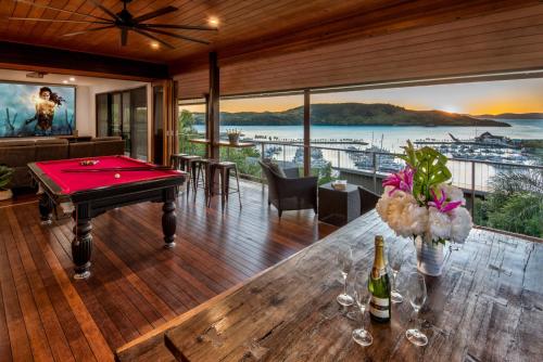 Uisce Luxury Holiday House With Jacuzzi Pool Table Cinema And Two Buggies