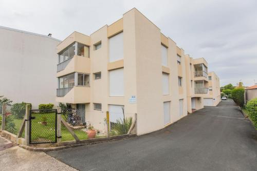 Зовнішній вигляд готелю, Les Hauts de Perpigna in Royan