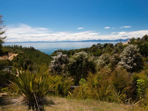 Kanuka House - Kaiteriteri Holiday Home