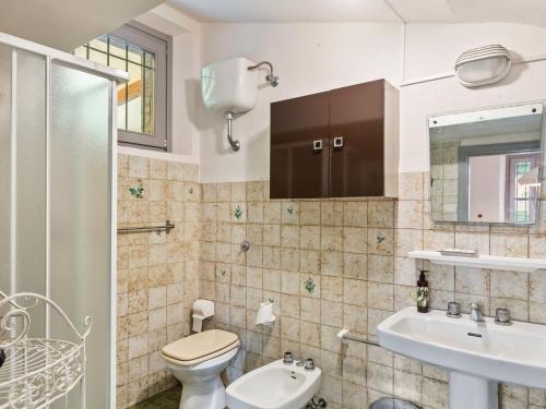 Bathroom, Alluring Villa in Ostra with Swimming Pool in Ostra