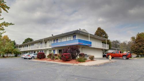 Motel 6-Des Moines, IA - North