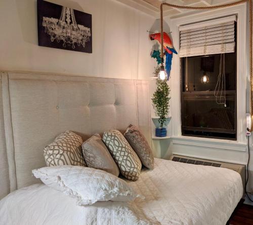 Palm Beach Historic Hotel Petite Retreat 2 blocks to beach!! in Palm Beach, USA