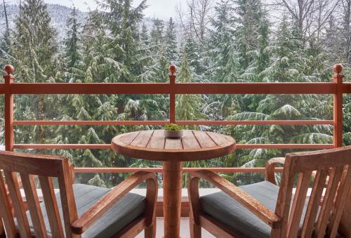 Four Seasons Resort Whistler - Accommodation - Whistler Blackcomb