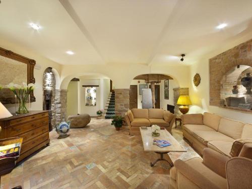 Classy Holiday Home in Collazzone with Whirlpool