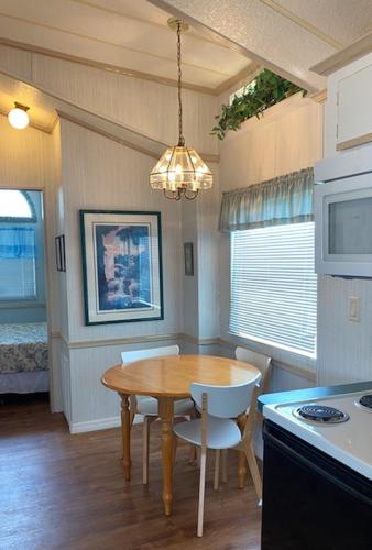 Woody's RV Resort LLC - 주방