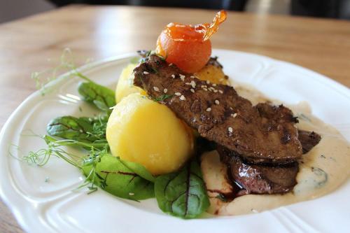 Food and beverages, Villa & Restoran Soffa in Haapsalu